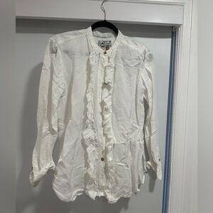 SUPER FLATTERING BLOUSE!
